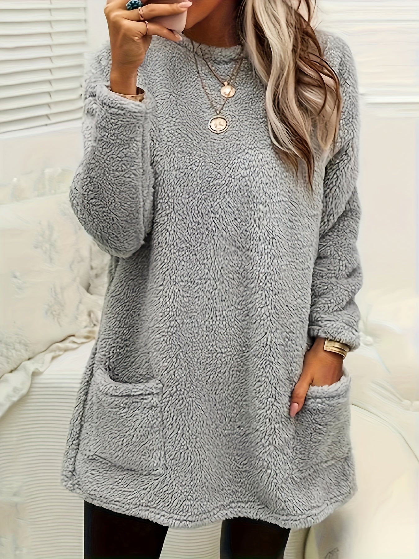 fachgo | Women's Cozy Plush Sweatshirt, Soft Purple Long Sleeve Pullover with Front Pockets Round Neck, Casual Sweater for Spring/Fall, Everyday & Formal Outfits