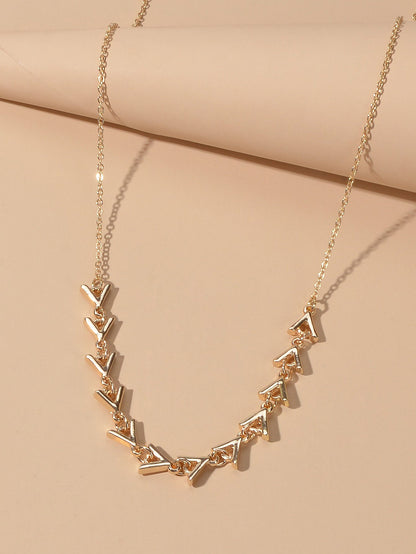 Gold Chain Arrow Charm Necklace featuring a trendy arrow design, measuring 45.5cm in length.