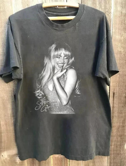 fachgo | Sabrina Carpenter Retro 90s Tour T-Shirt