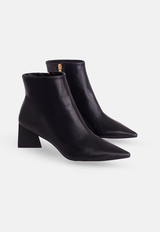 fachgo | Black Sheepskin Leather Ankle Boots Mabea – Women’s Pointed-Toe Block